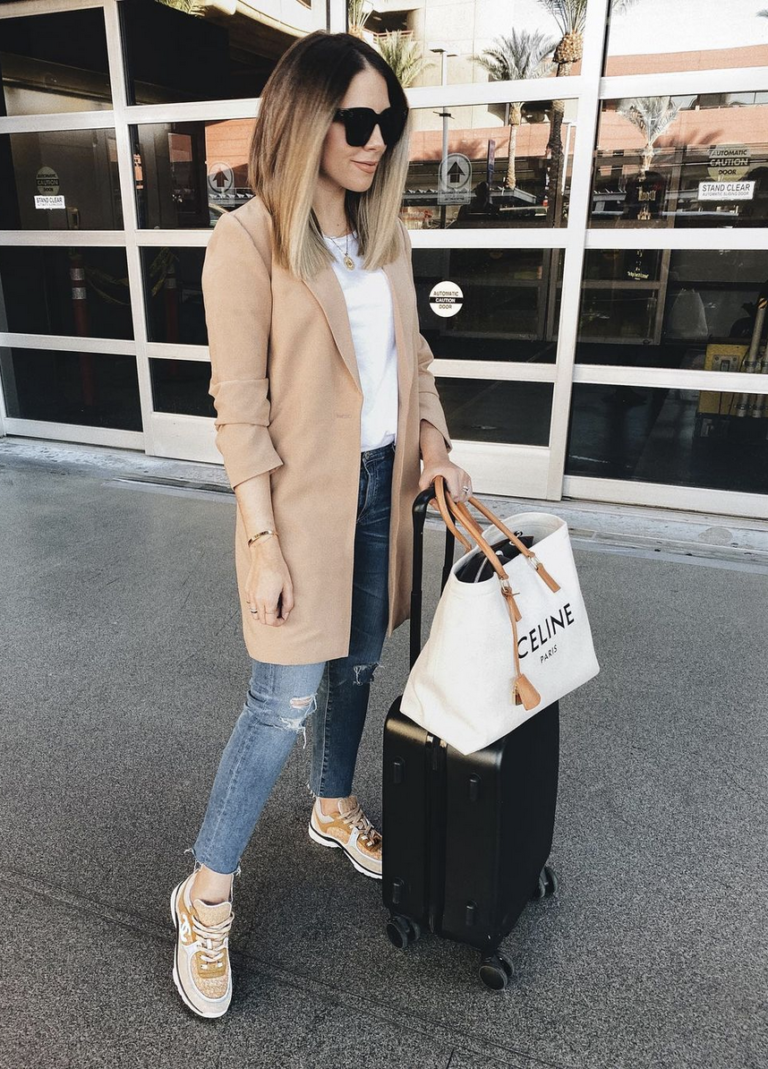 5 Airport Outfits That Are Easy + Stylish | The Teacher Diva: a Dallas ...