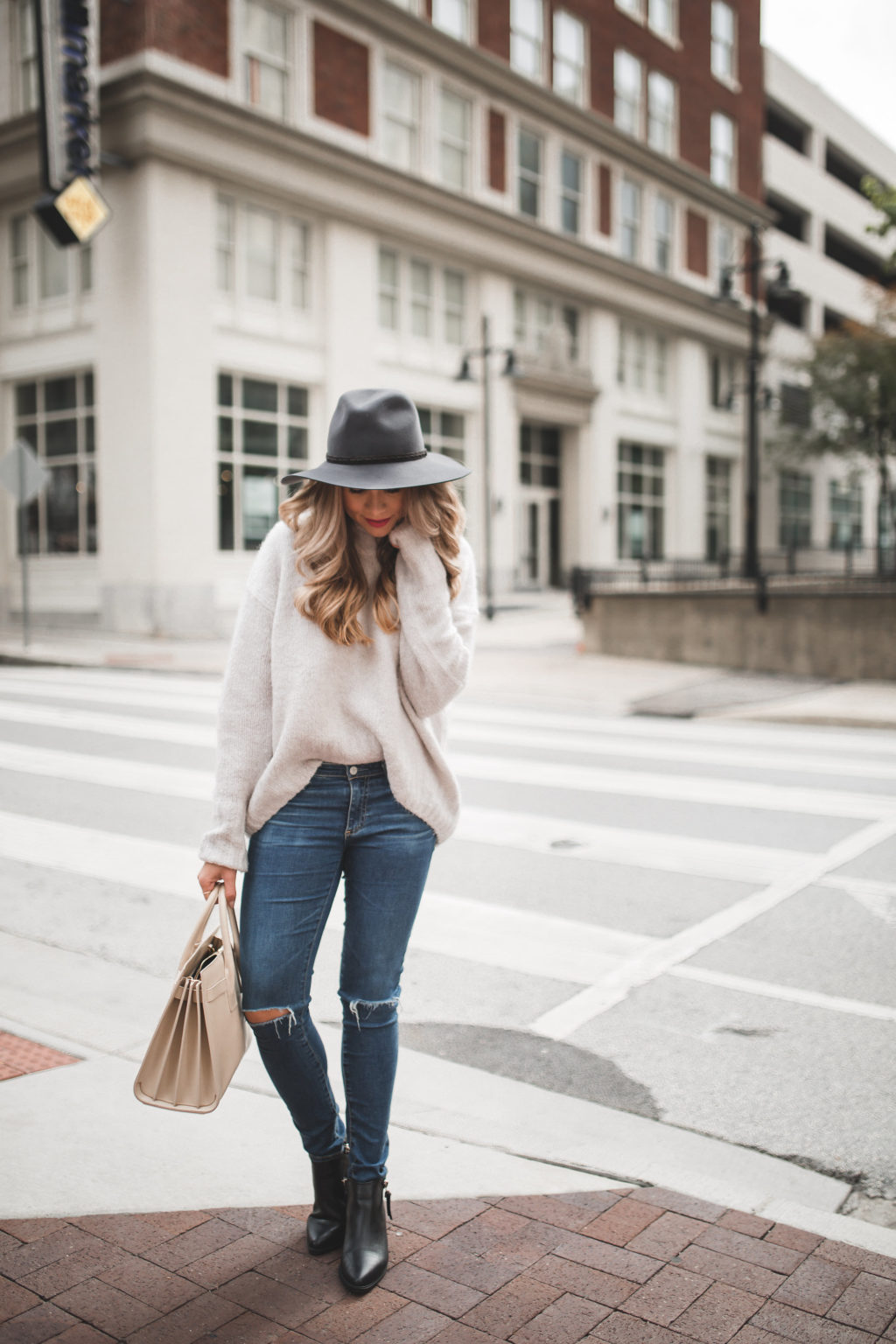 Oversized Sweater & Boyfriend Jeans | The Teacher Diva: a Dallas Fashion  Blog featuring Beauty & Lifestyle